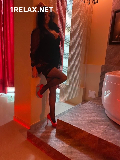 Девушка массажистка Диана, салон Диана фото №6